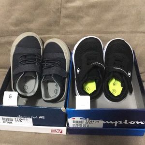 sold! Sold pair of sneakers new $16 size 5
